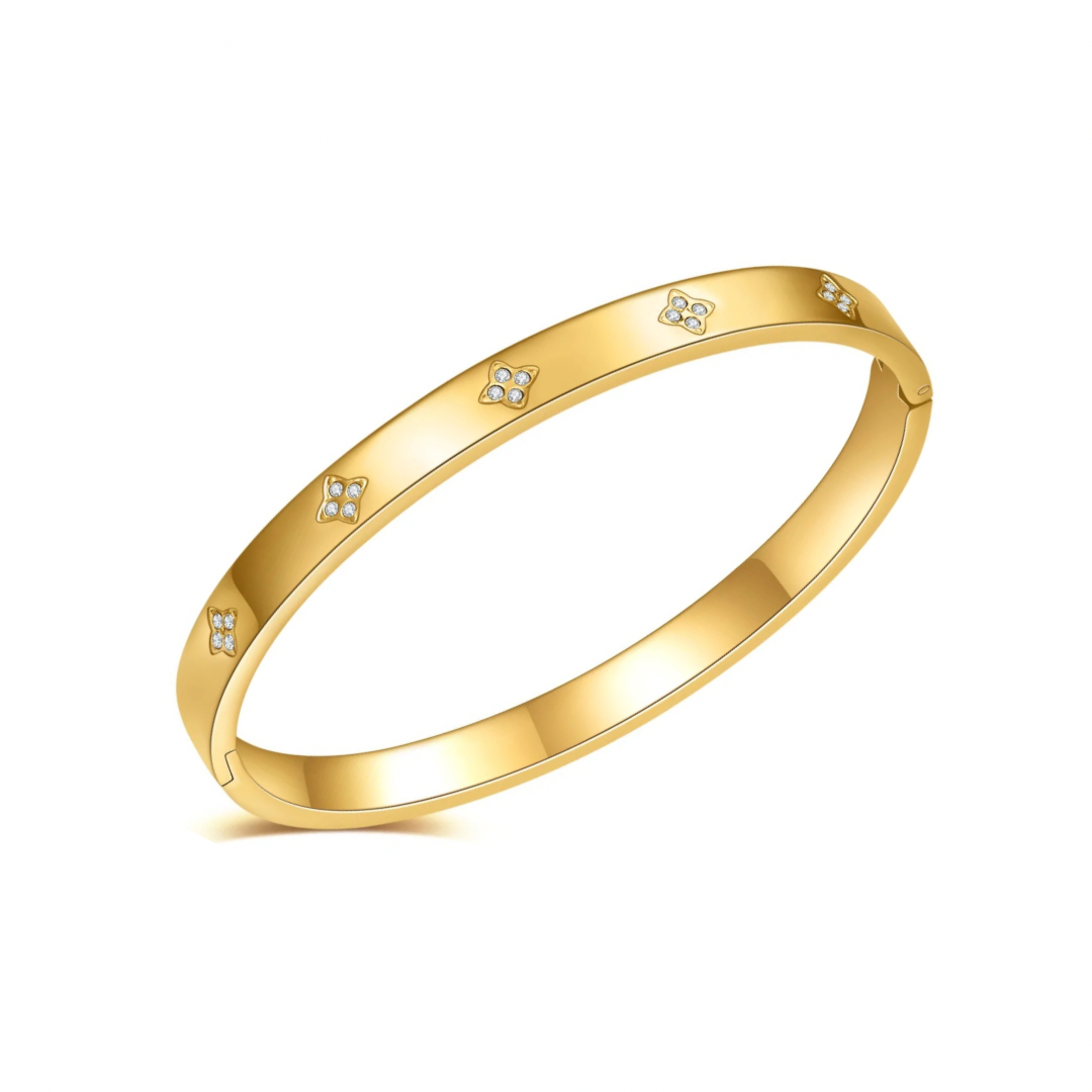 Serene Mini Clover Bangle