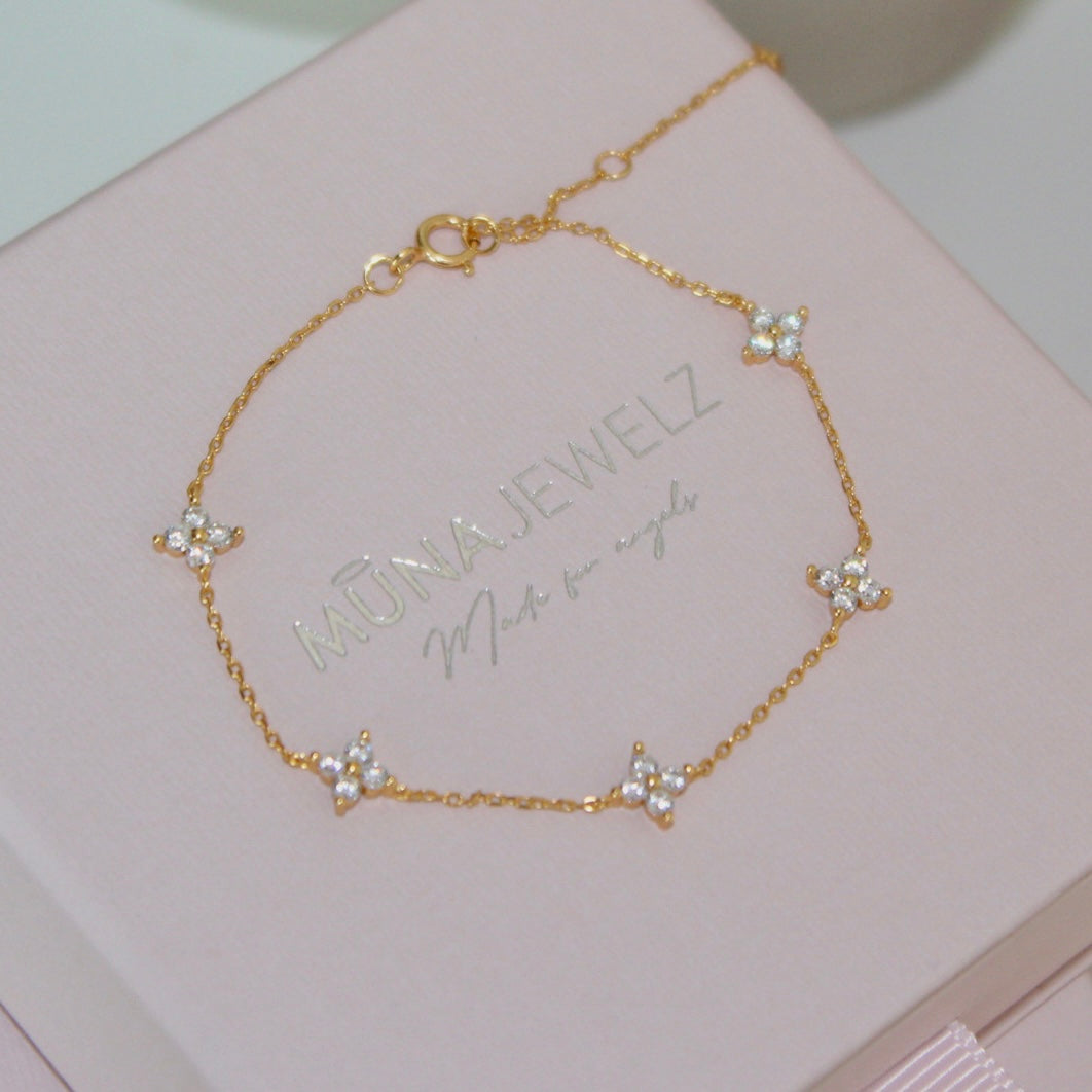 Dainty Flower 925 Silver Bracelet