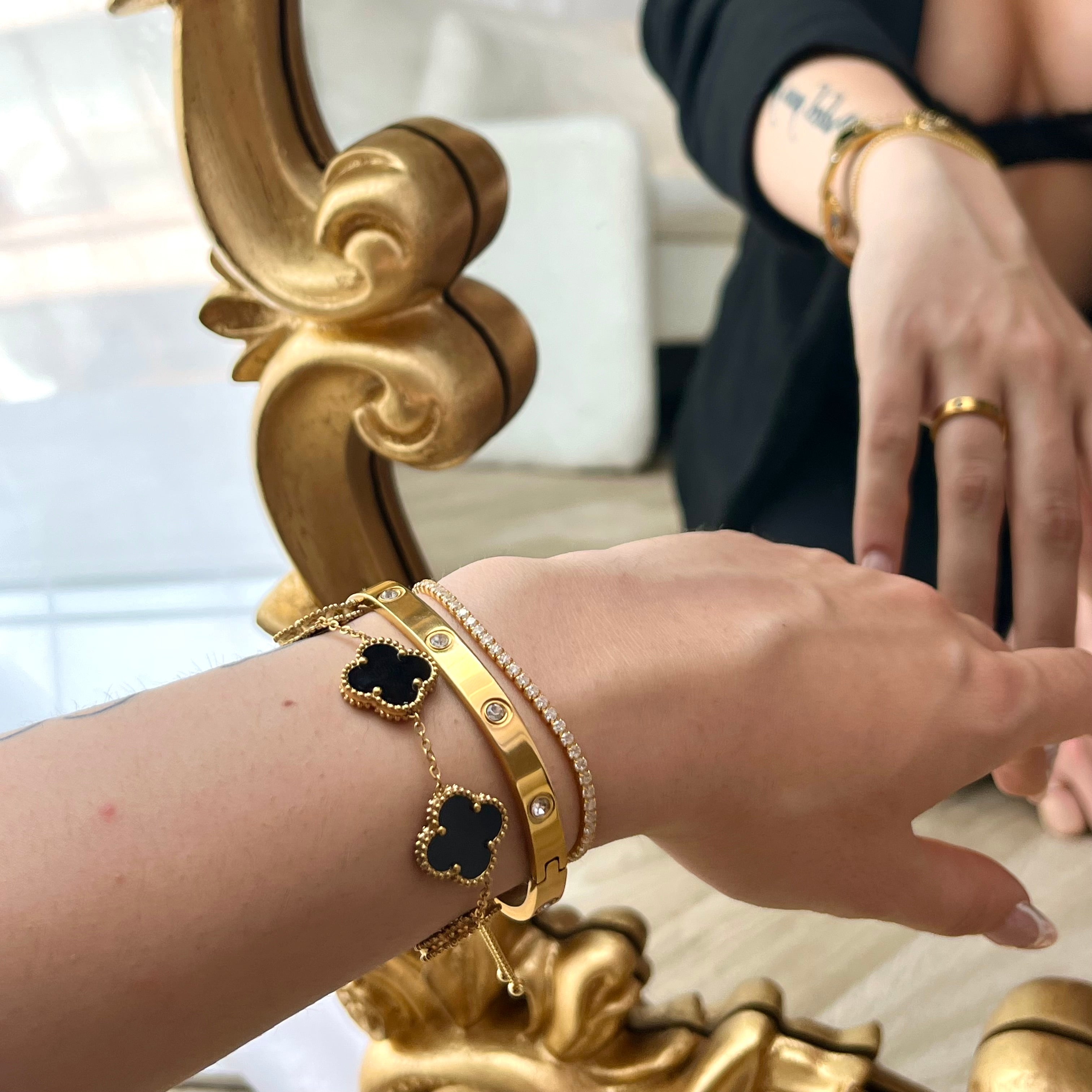 Divine 18k Gold Bracelet