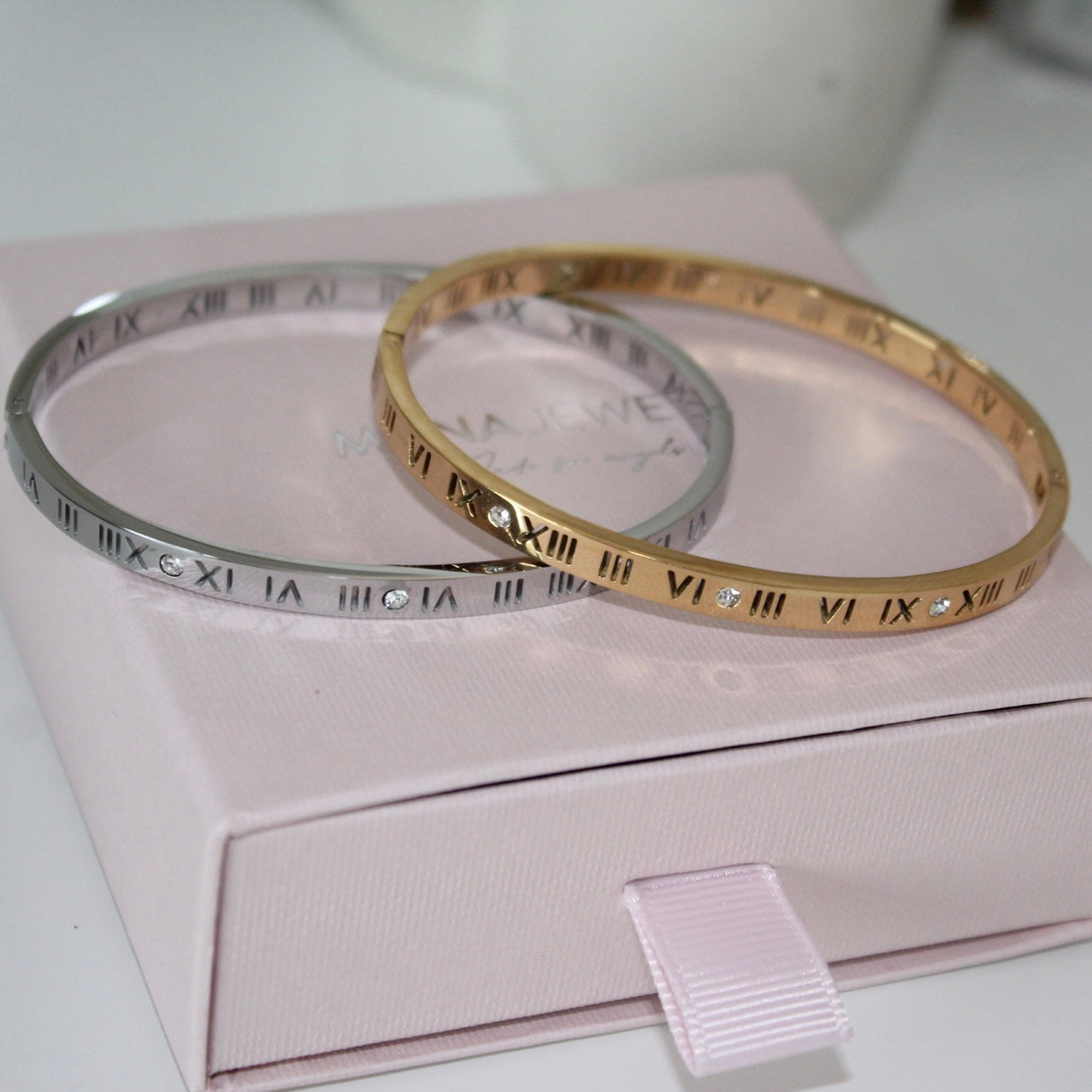 18k Gold Plated Roman Numeral Cuff Bracelet – Nkadi Fashion