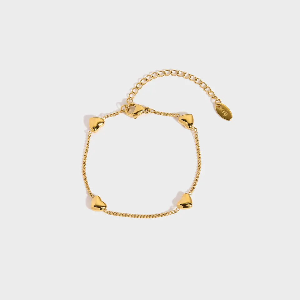 Romantic 18k Gold Heart Bracelet