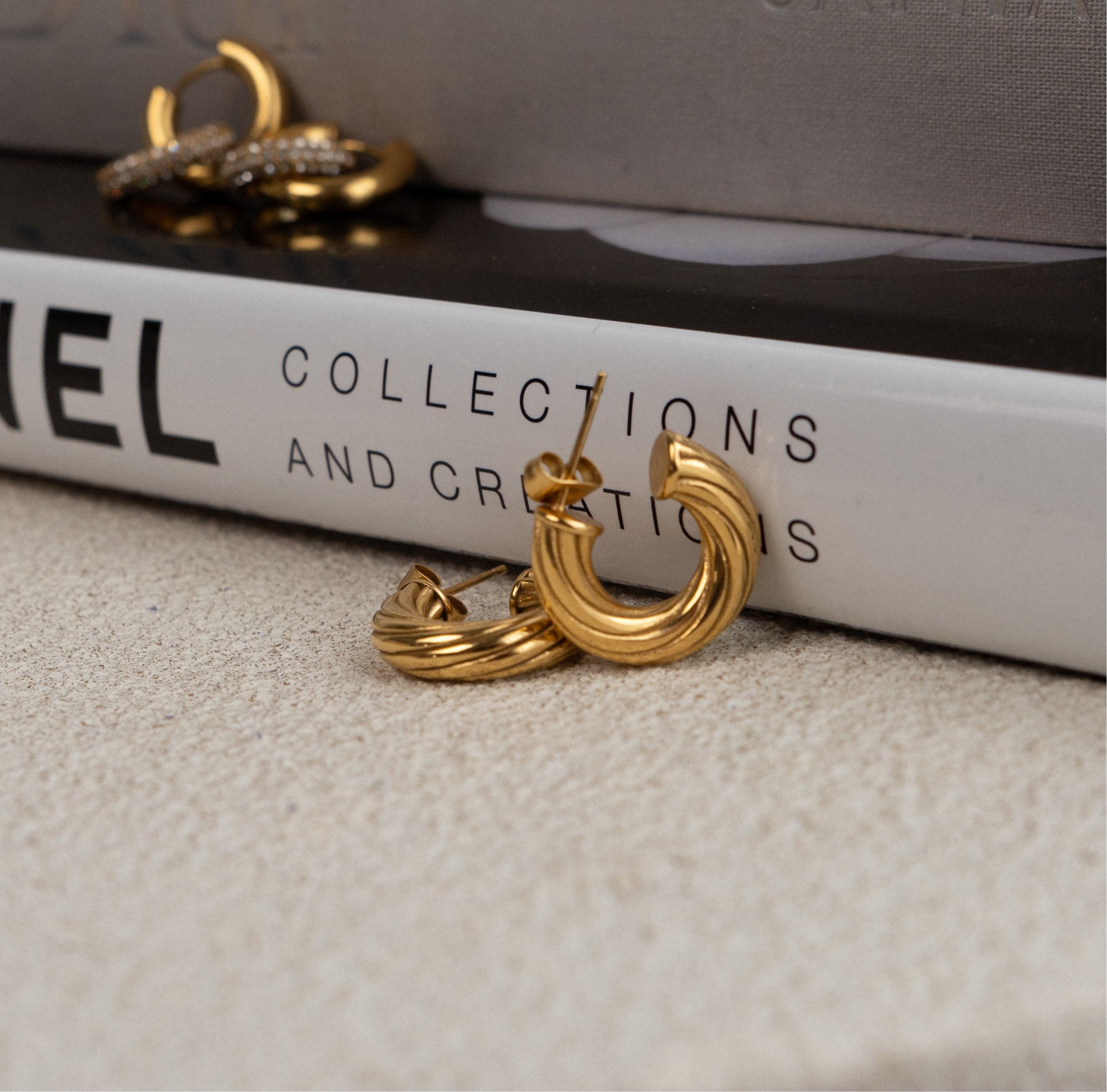 Sofia 18K Gold Hoop