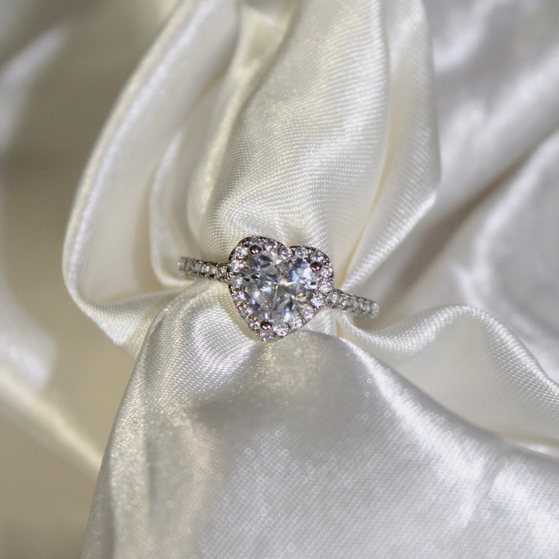 Love 925 Silver Ring - Muna Jewelz